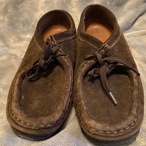 Brown suede wallabee